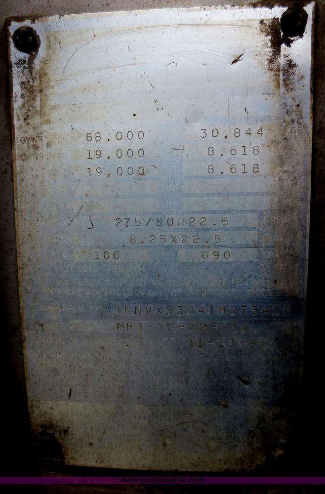 image for item F6710 1996 Monon MP3-32-A2-53W 53' dry van trailer