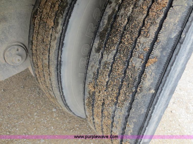 image for item F6710 1996 Monon MP3-32-A2-53W 53' dry van trailer