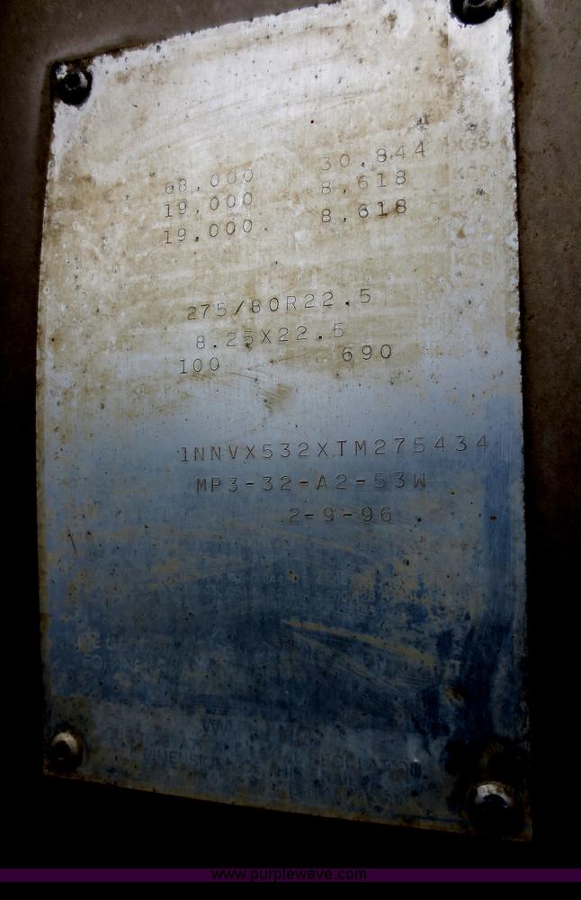 image for item F6711 1996 Monon MP3-32-A2-53W 53' dry van trailer