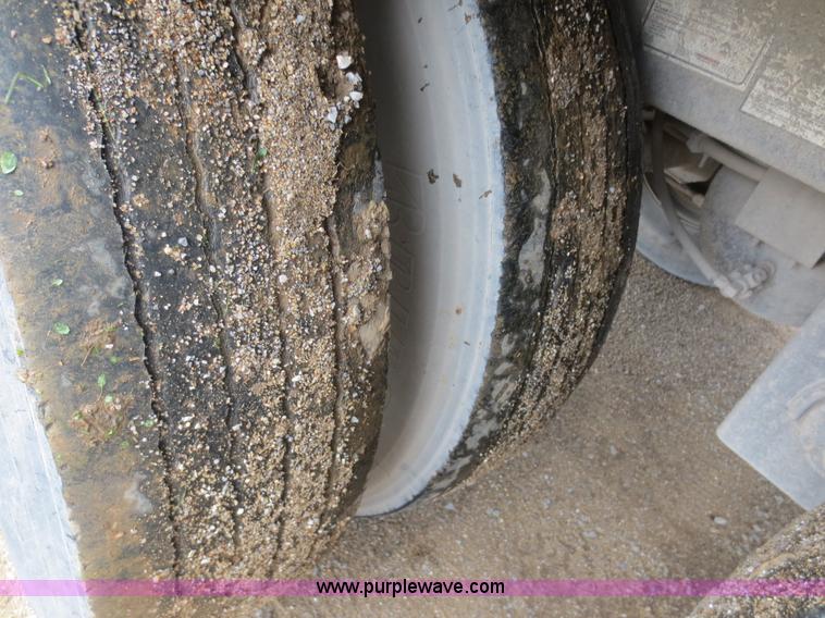 image for item F6711 1996 Monon MP3-32-A2-53W 53' dry van trailer