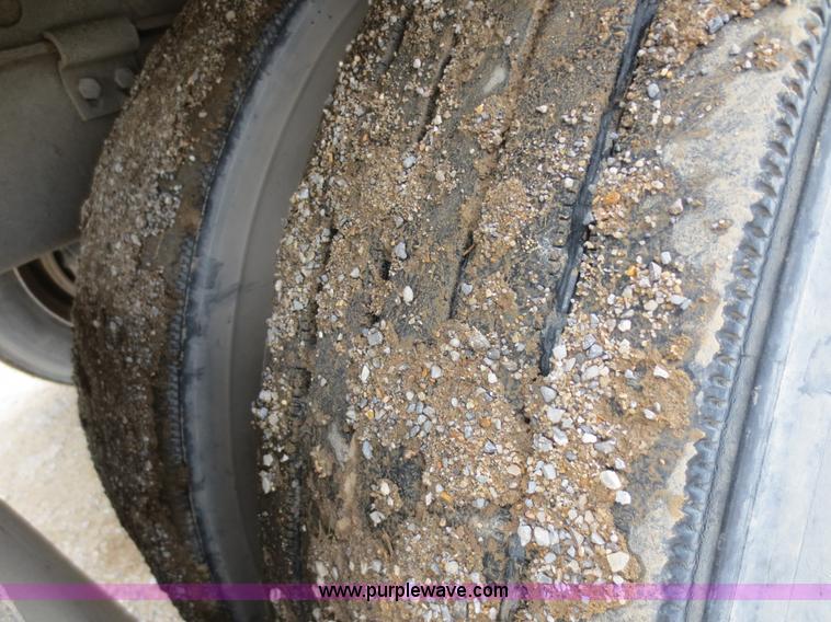 image for item F6711 1996 Monon MP3-32-A2-53W 53' dry van trailer