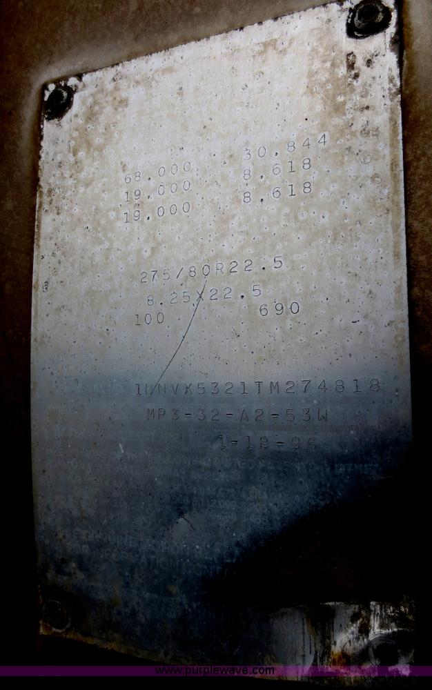 image for item F6712 1996 Monon MP3-32-A2-53W 53' dry van trailer