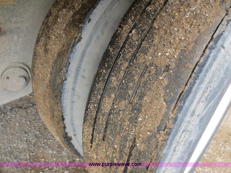 image for item F6713 1996 Monon MP3-32-A2-53W 53' dry van trailer