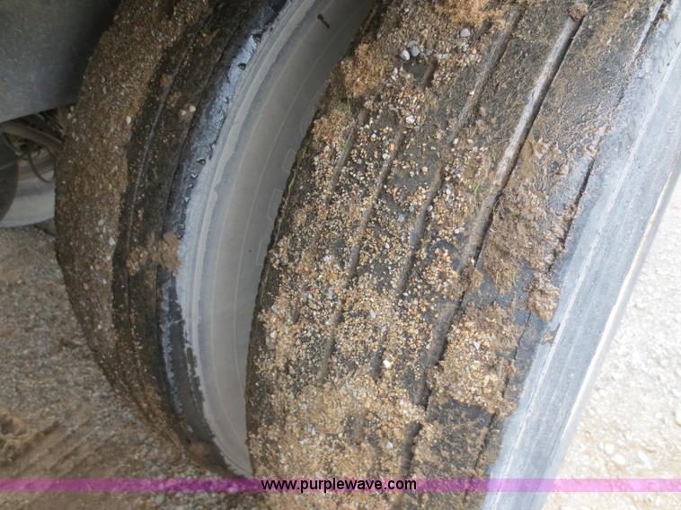 image for item F6713 1996 Monon MP3-32-A2-53W 53' dry van trailer