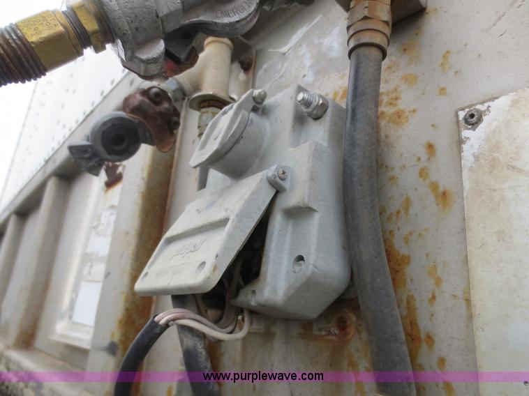 image for item F6714 1996 Monon MP3-32-A2-53W 53' dry van trailer