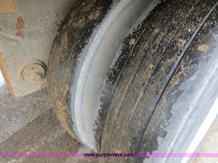 image for item F6714 1996 Monon MP3-32-A2-53W 53' dry van trailer