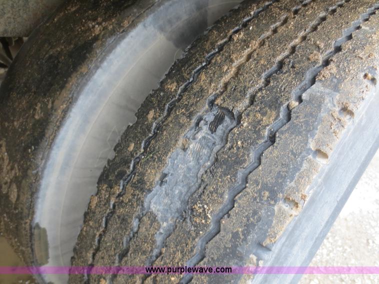 image for item F6714 1996 Monon MP3-32-A2-53W 53' dry van trailer