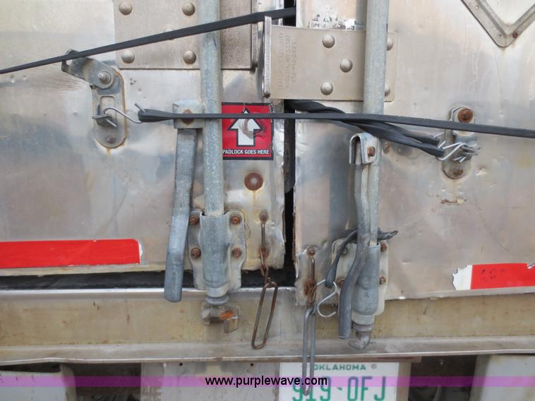 image for item F6715 1996 Monon MP3-32-A2-53W 53' dry van trailer