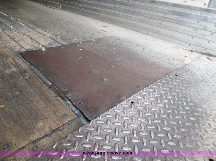 image for item F6715 1996 Monon MP3-32-A2-53W 53' dry van trailer