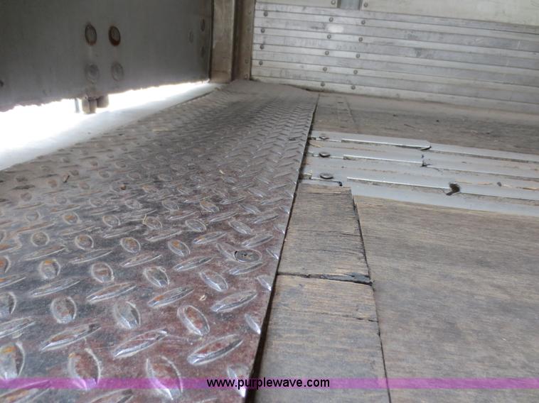 image for item F6715 1996 Monon MP3-32-A2-53W 53' dry van trailer