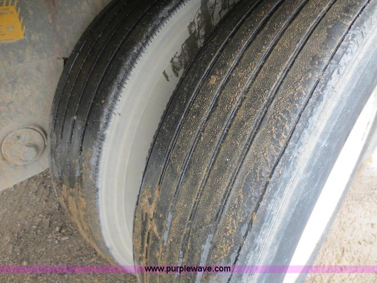 image for item F6716 1996 Monon MP3-32-A2-53W 53' dry van trailer