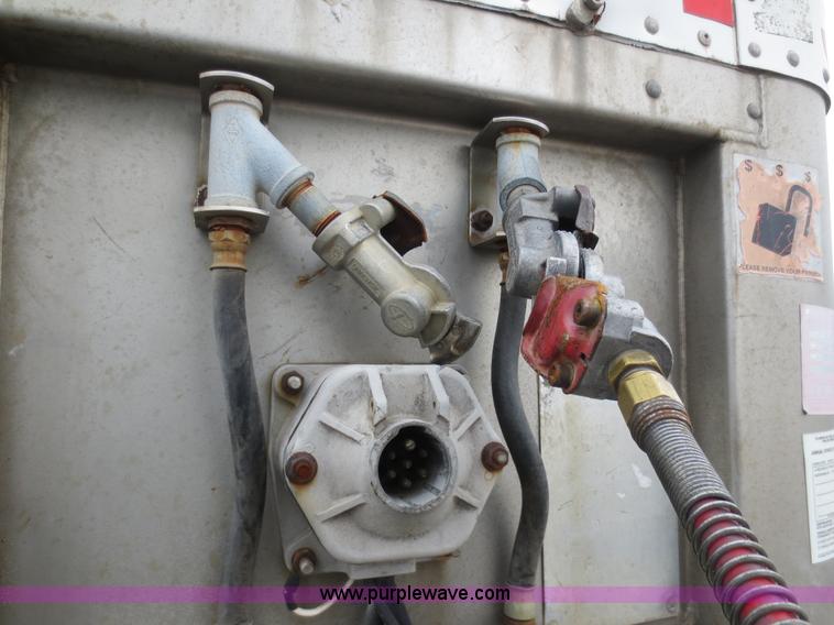 image for item F6717 1996 Monon MP3-32-A2-53W 53' dry van trailer