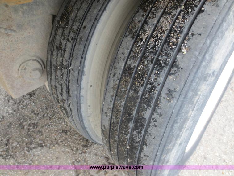 image for item F6717 1996 Monon MP3-32-A2-53W 53' dry van trailer