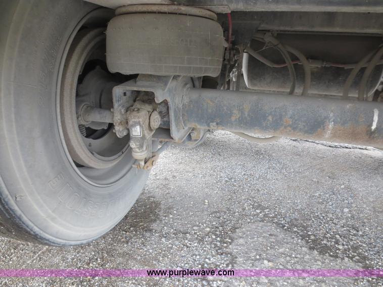 image for item F6717 1996 Monon MP3-32-A2-53W 53' dry van trailer