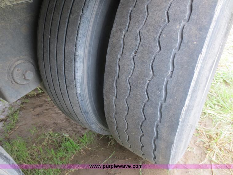 image for item F6718 1996 Monon MP3-32-A2-53W 53' dry van trailer