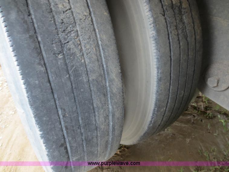 image for item F6718 1996 Monon MP3-32-A2-53W 53' dry van trailer