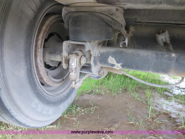 image for item F6718 1996 Monon MP3-32-A2-53W 53' dry van trailer