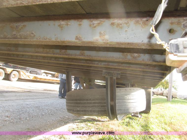 image for item F7156 1996 Fruehauf FBHLP-9-1.5-NT2-53W 53' dry van trailer