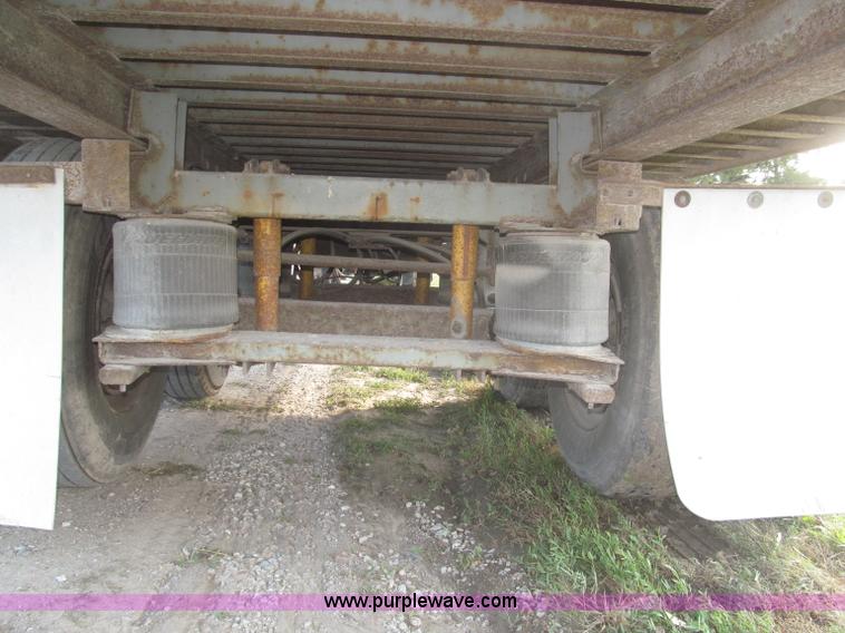 image for item F7156 1996 Fruehauf FBHLP-9-1.5-NT2-53W 53' dry van trailer