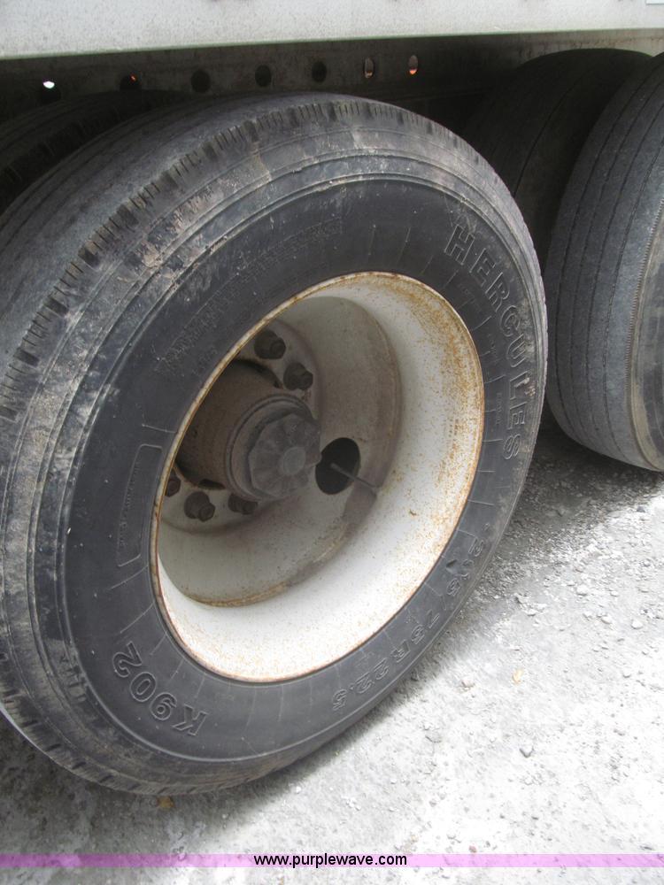 image for item F7156 1996 Fruehauf FBHLP-9-1.5-NT2-53W 53' dry van trailer