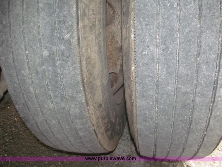 image for item F7156 1996 Fruehauf FBHLP-9-1.5-NT2-53W 53' dry van trailer