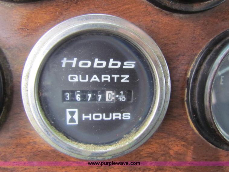 image for item G4336 1989 Peterbilt 379 semi truck