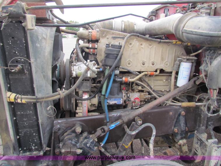 image for item G4336 1989 Peterbilt 379 semi truck