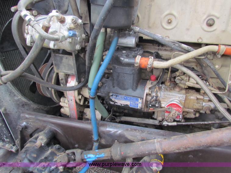 image for item G4336 1989 Peterbilt 379 semi truck