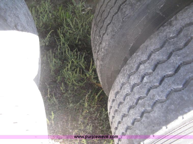 image for item H6272 2003 Great Dane 7311TJWA dry van trailer