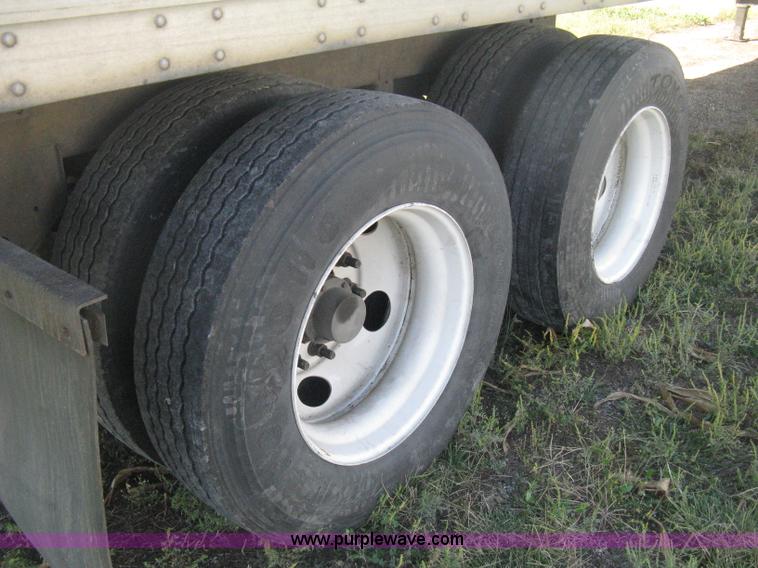 image for item H6272 2003 Great Dane 7311TJWA dry van trailer