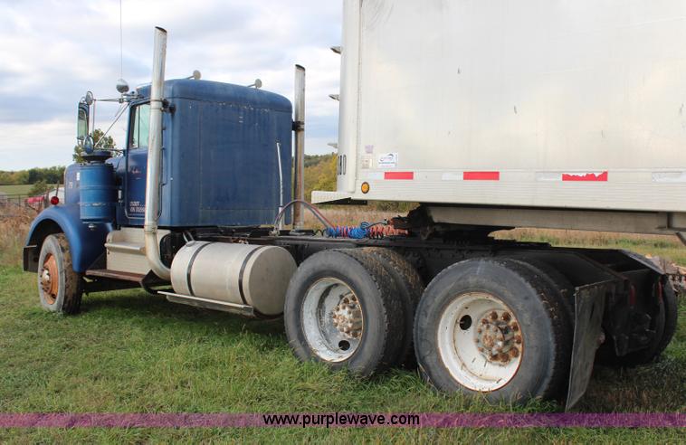 image for item H6903 1979 Kenworth W900A semi truck