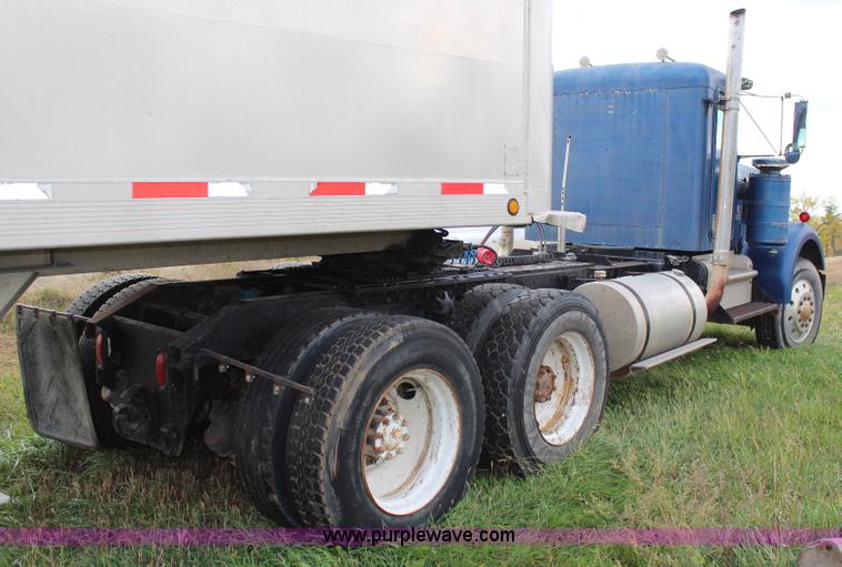 image for item H6903 1979 Kenworth W900A semi truck