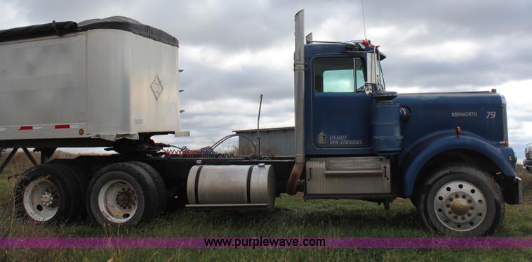 image for item H6903 1979 Kenworth W900A semi truck