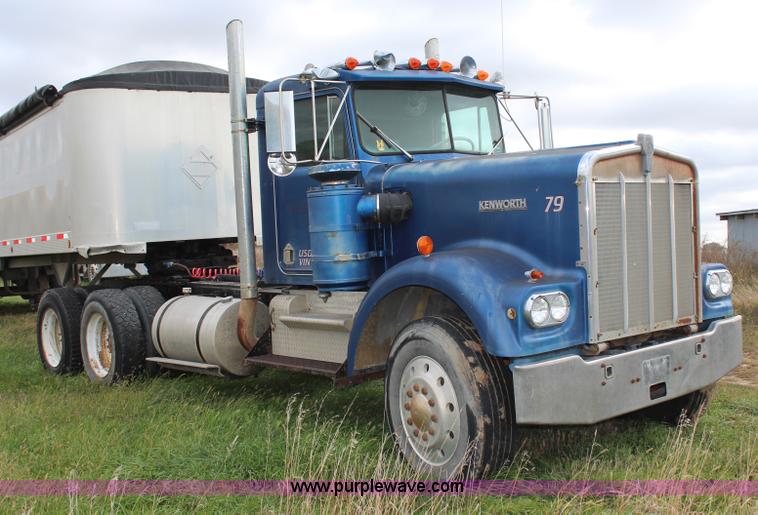 image for item H6903 1979 Kenworth W900A semi truck