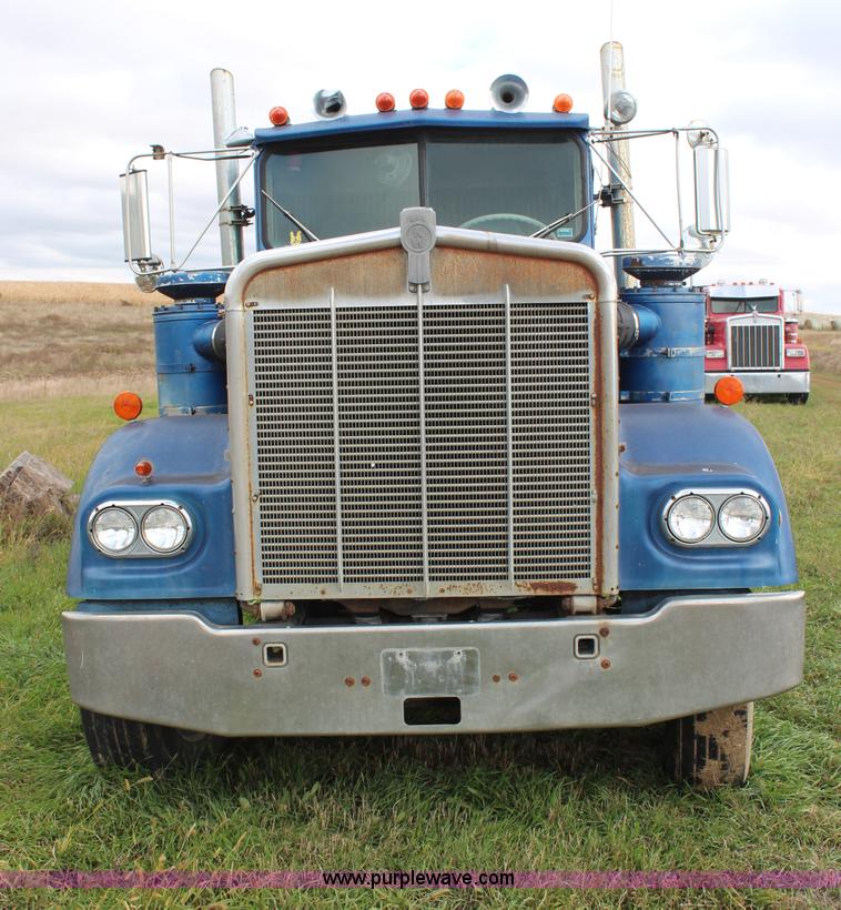 image for item H6903 1979 Kenworth W900A semi truck