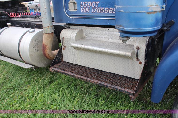 image for item H6903 1979 Kenworth W900A semi truck