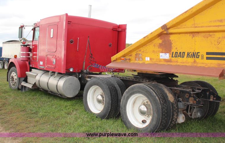 image for item H6904 1991 Kenworth W900B semi truck