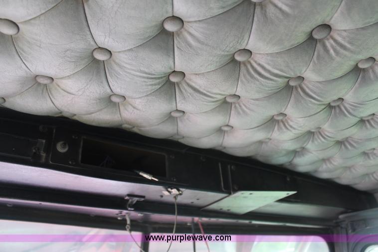 image for item H6904 1991 Kenworth W900B semi truck