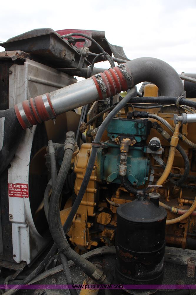 image for item H6904 1991 Kenworth W900B semi truck