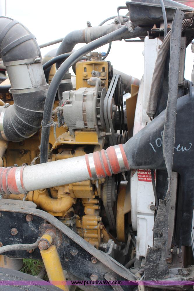 image for item H6904 1991 Kenworth W900B semi truck