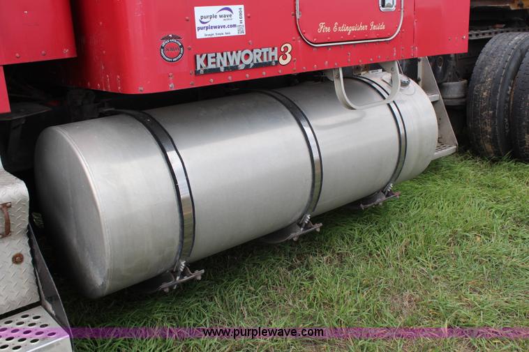 image for item H6904 1991 Kenworth W900B semi truck