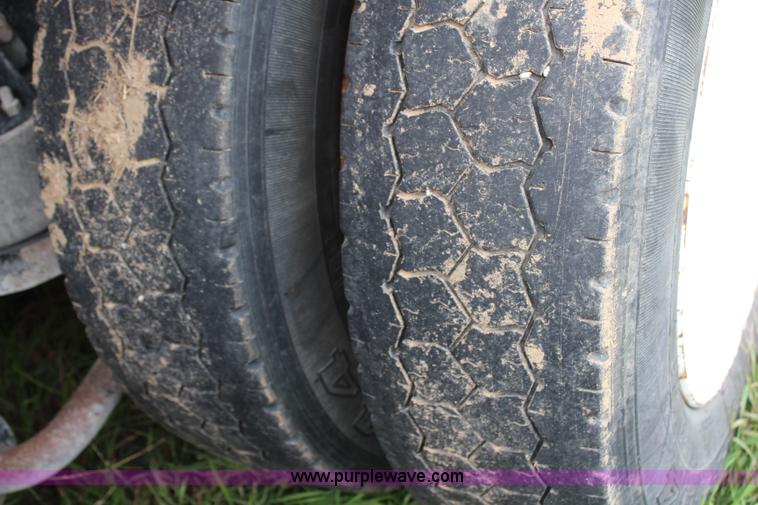 image for item H6904 1991 Kenworth W900B semi truck