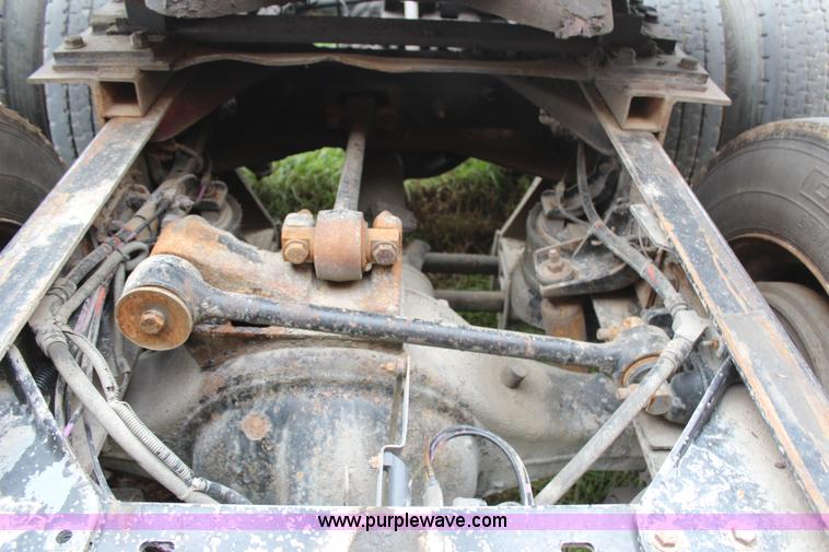 image for item H6904 1991 Kenworth W900B semi truck