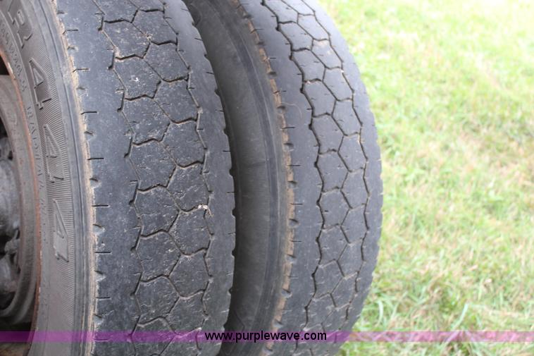 image for item H6904 1991 Kenworth W900B semi truck