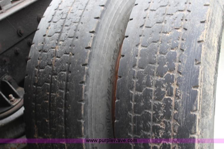 image for item H6904 1991 Kenworth W900B semi truck