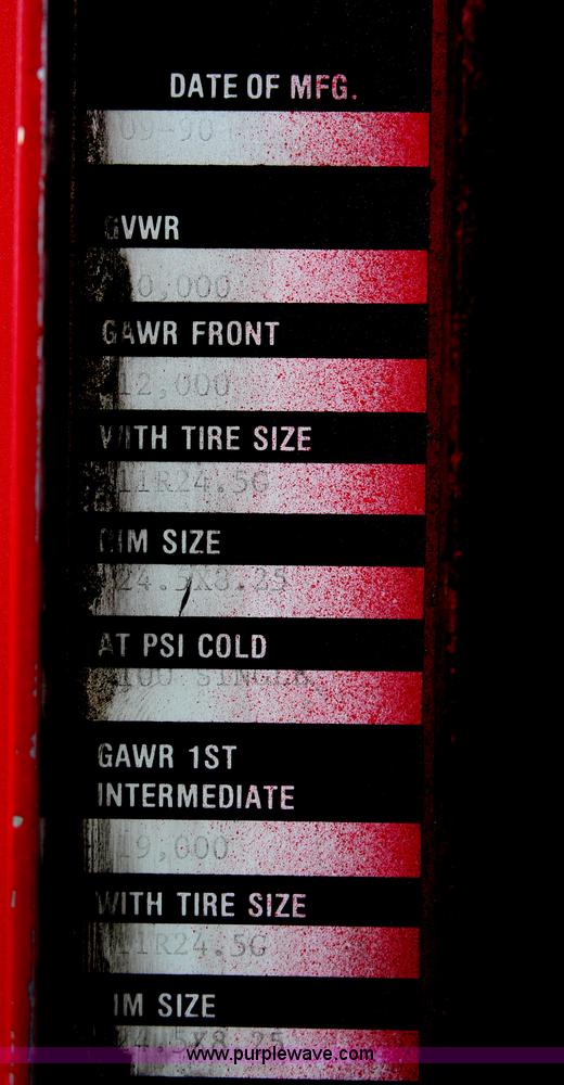 image for item H6904 1991 Kenworth W900B semi truck