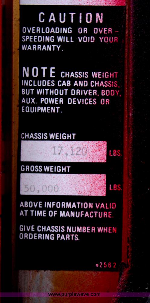 image for item H6904 1991 Kenworth W900B semi truck