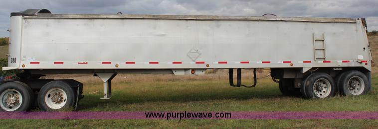 image for item H6905 2001 Travis end dump trailer