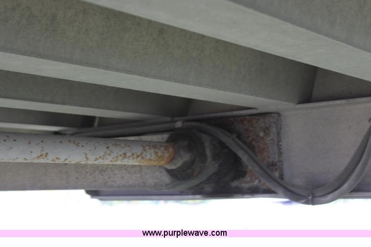 image for item H6905 2001 Travis end dump trailer