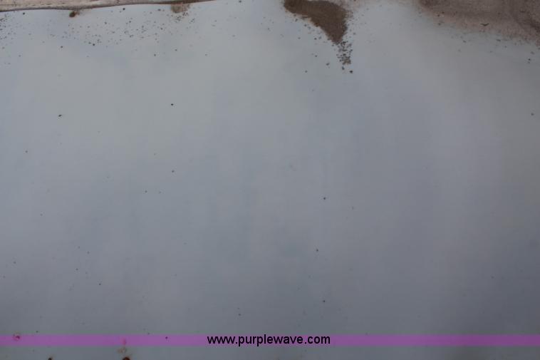 image for item H6905 2001 Travis end dump trailer